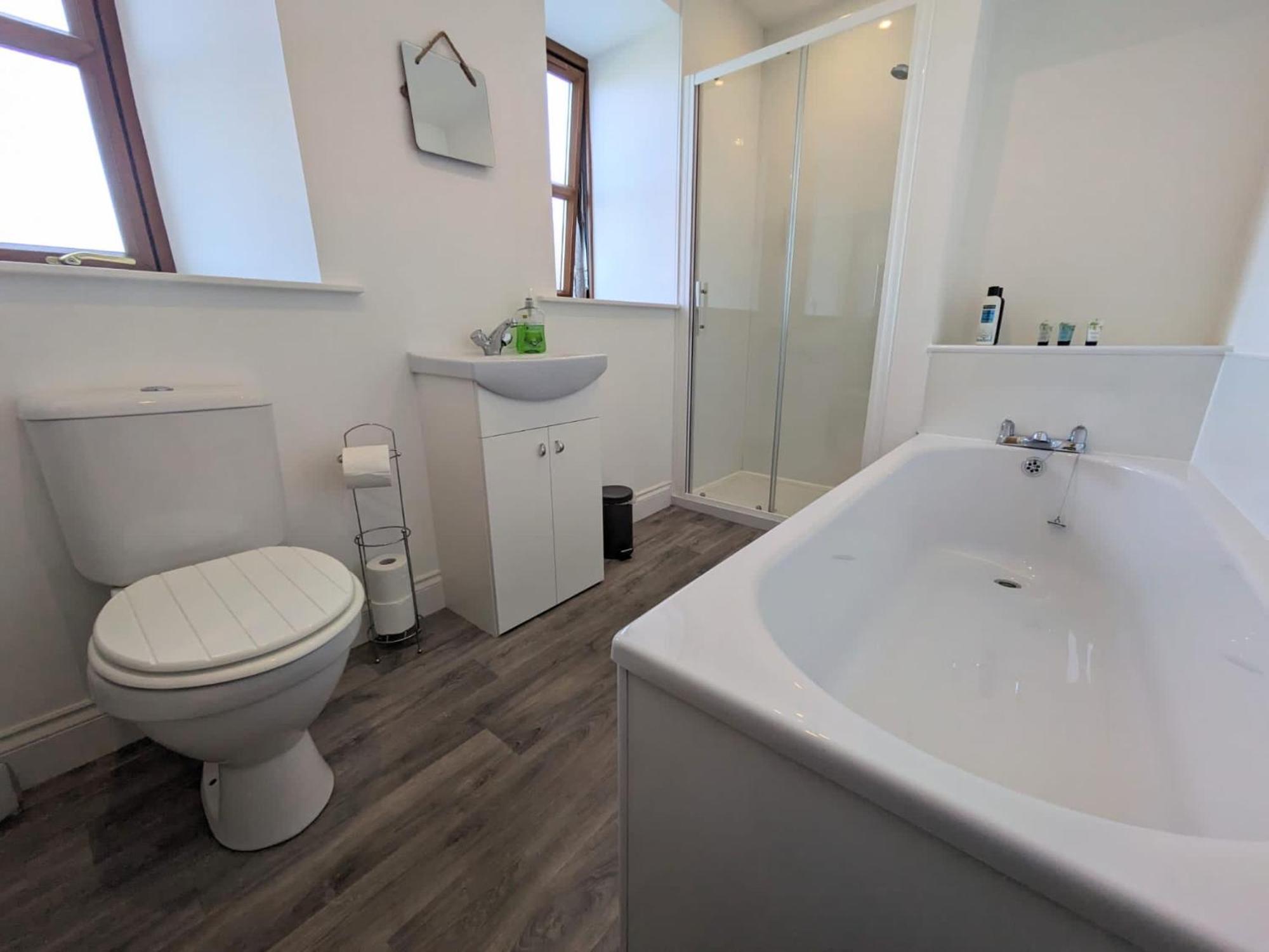 2 Bedroom Townhouse With Seaview On The Nc500 Wick 윅 외부 사진