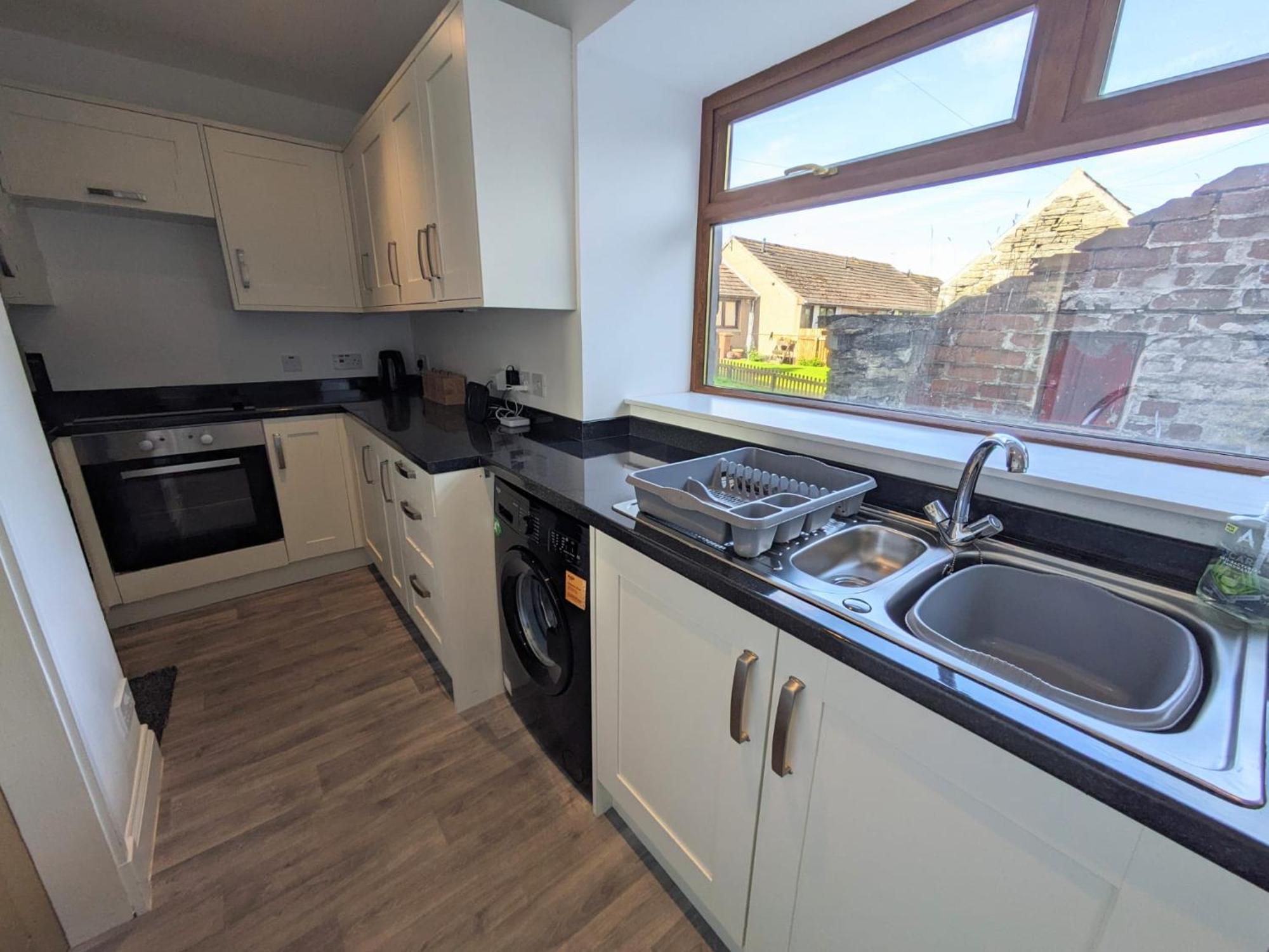 2 Bedroom Townhouse With Seaview On The Nc500 Wick 윅 외부 사진