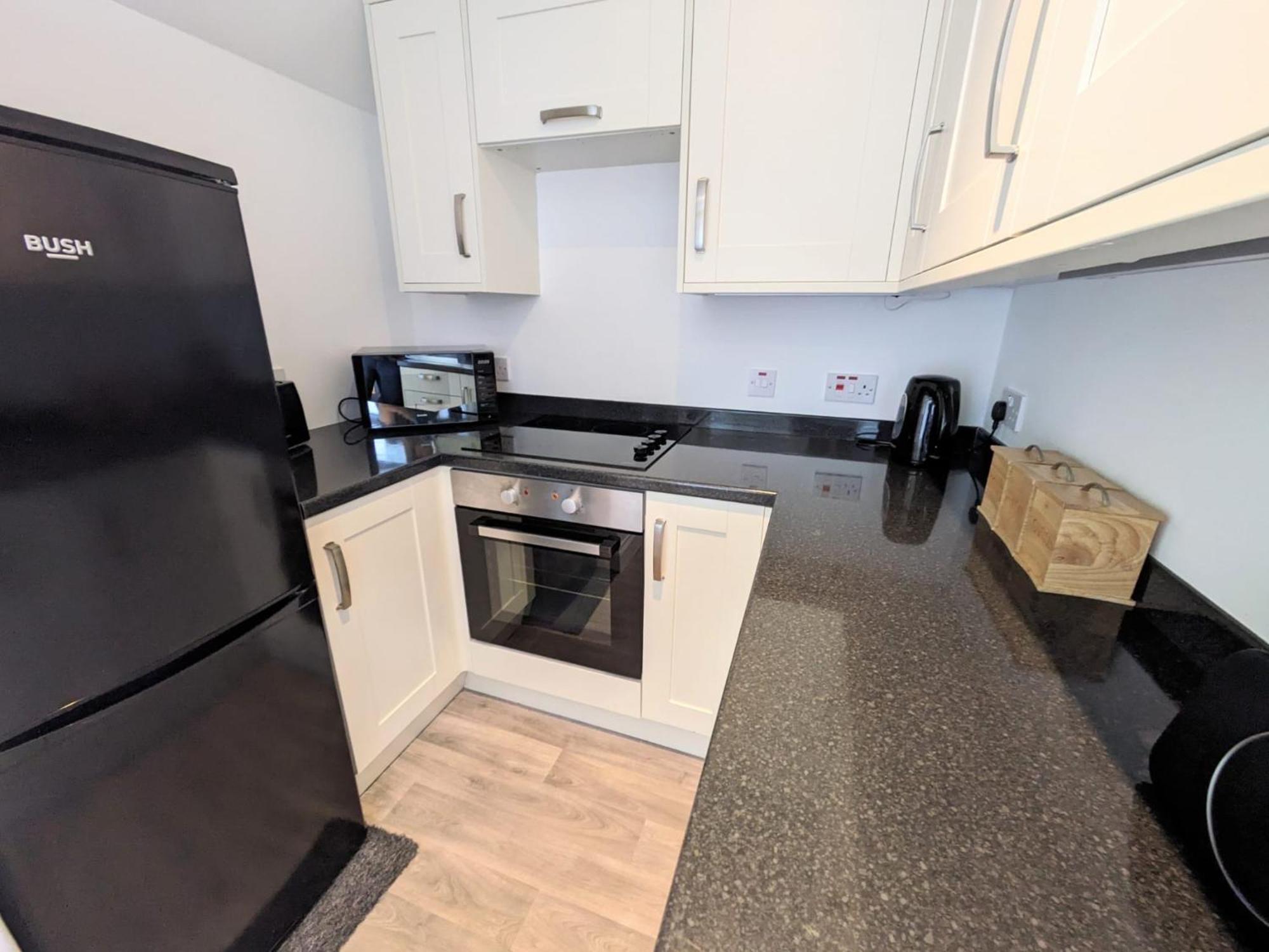 2 Bedroom Townhouse With Seaview On The Nc500 Wick 윅 외부 사진